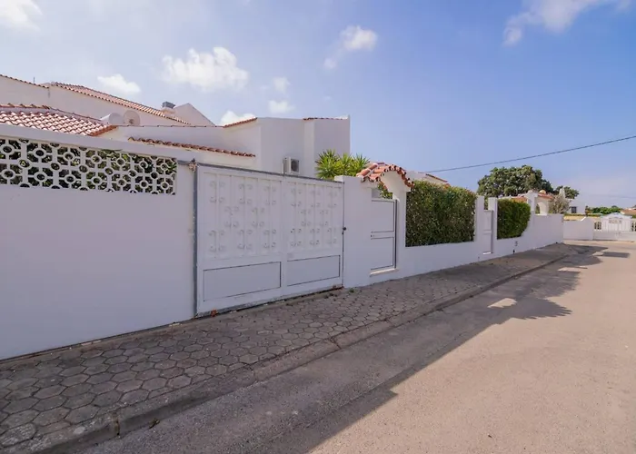 Avo Vitoria By Innkeeper Villa Guia (Faro)