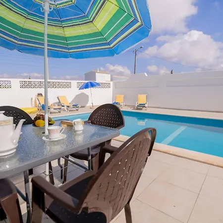 Avo Vitoria By Innkeeper Guia (Faro)